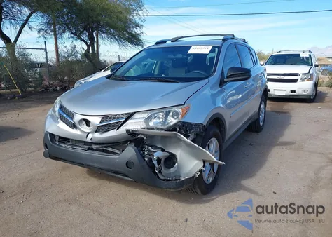 2015 Toyota Rav4 Le z USA, uszkodzony, nr VIN JTMBFREV4FD129067